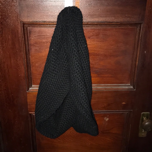 Scarfs - Picture 5 of 8